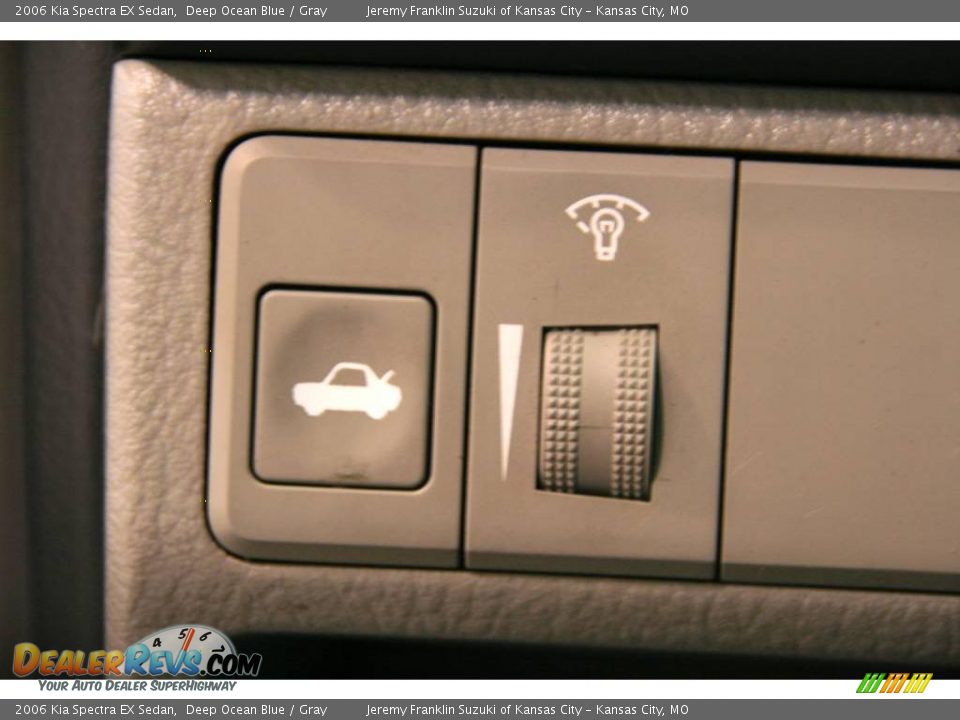 2006 Kia Spectra EX Sedan Deep Ocean Blue / Gray Photo #16