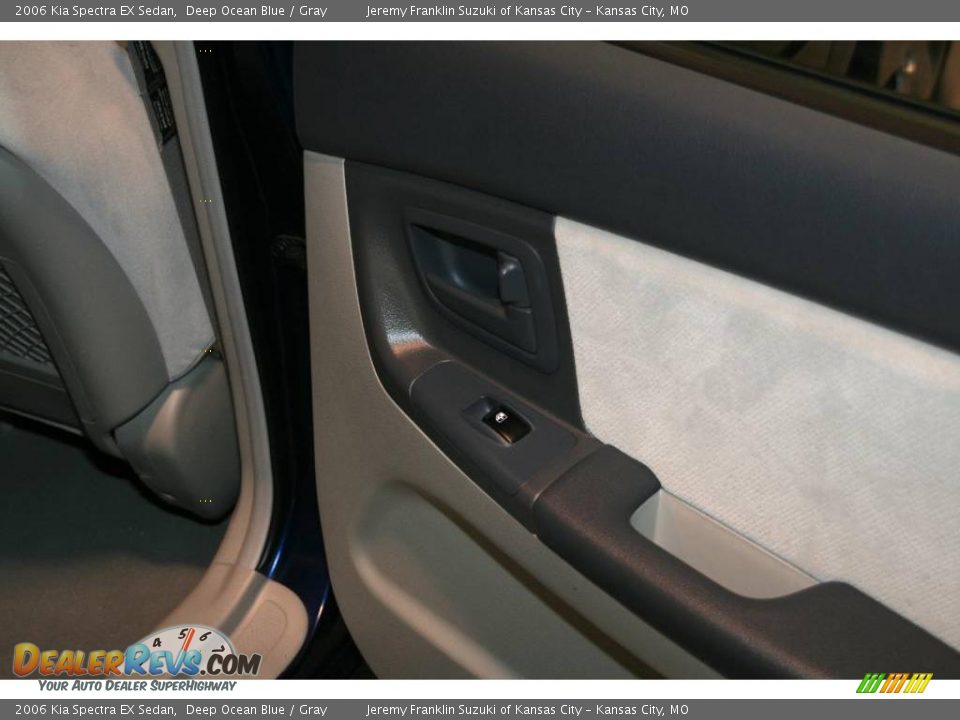 2006 Kia Spectra EX Sedan Deep Ocean Blue / Gray Photo #22