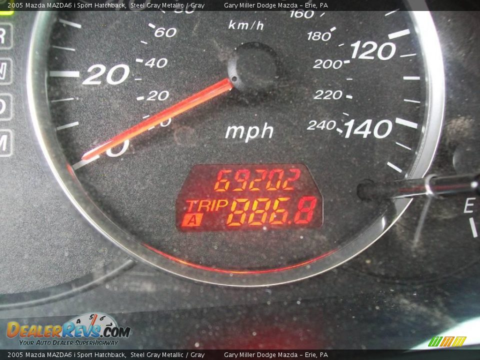 2005 Mazda MAZDA6 i Sport Hatchback Steel Gray Metallic / Gray Photo #15