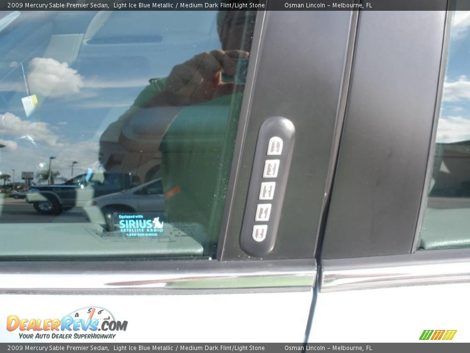 2009 Mercury Sable Premier Sedan Light Ice Blue Metallic / Medium Dark Flint/Light Stone Photo #9