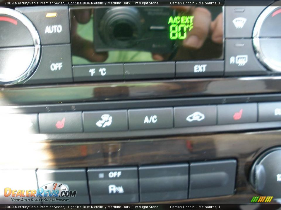2009 Mercury Sable Premier Sedan Light Ice Blue Metallic / Medium Dark Flint/Light Stone Photo #19
