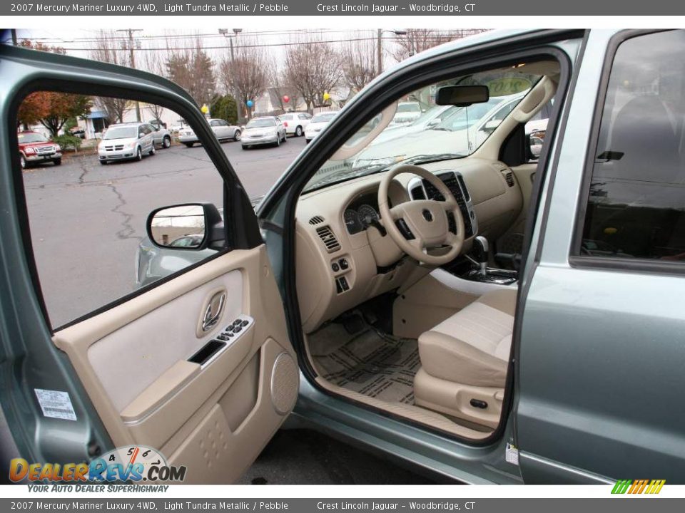 2007 Mercury Mariner Luxury 4WD Light Tundra Metallic / Pebble Photo #10