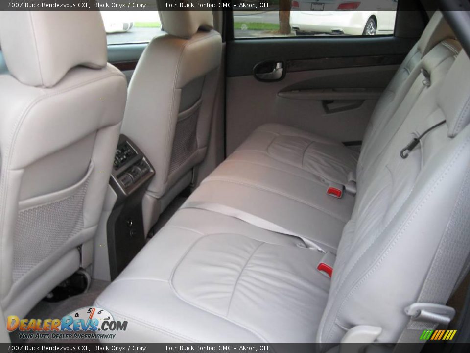 2007 Buick Rendezvous CXL Black Onyx / Gray Photo #8