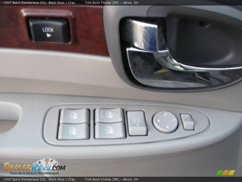 2007 Buick Rendezvous CXL Black Onyx / Gray Photo #11