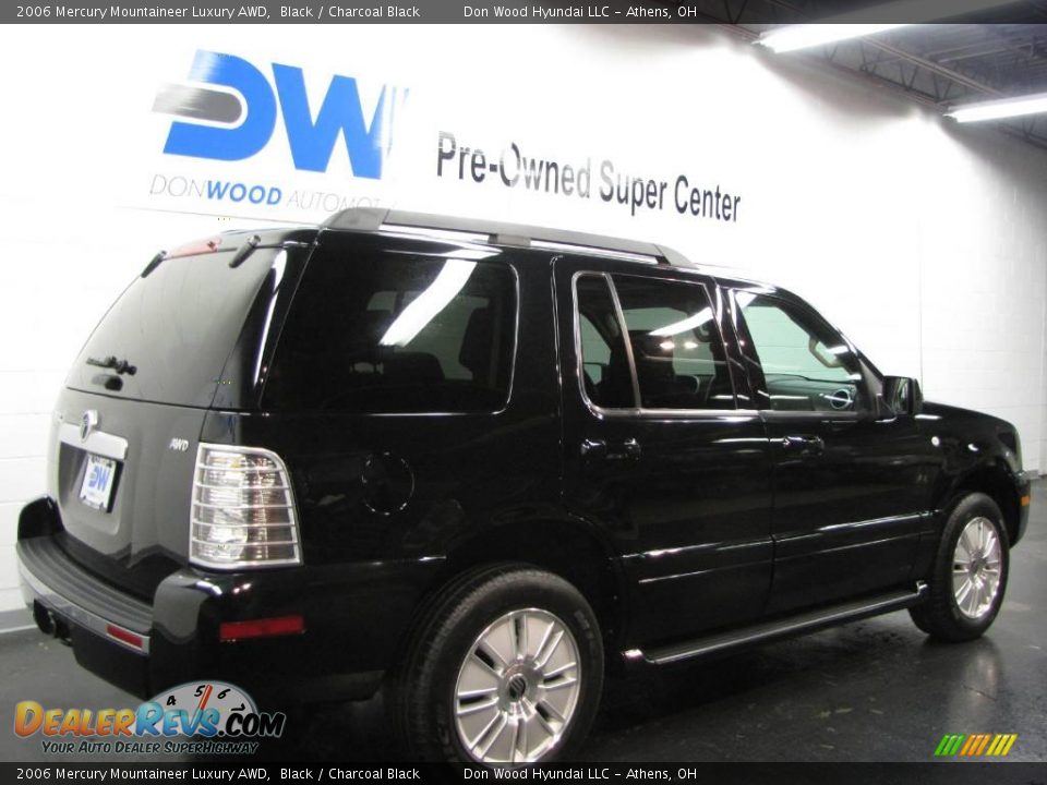 2006 Mercury Mountaineer Luxury AWD Black / Charcoal Black Photo #4