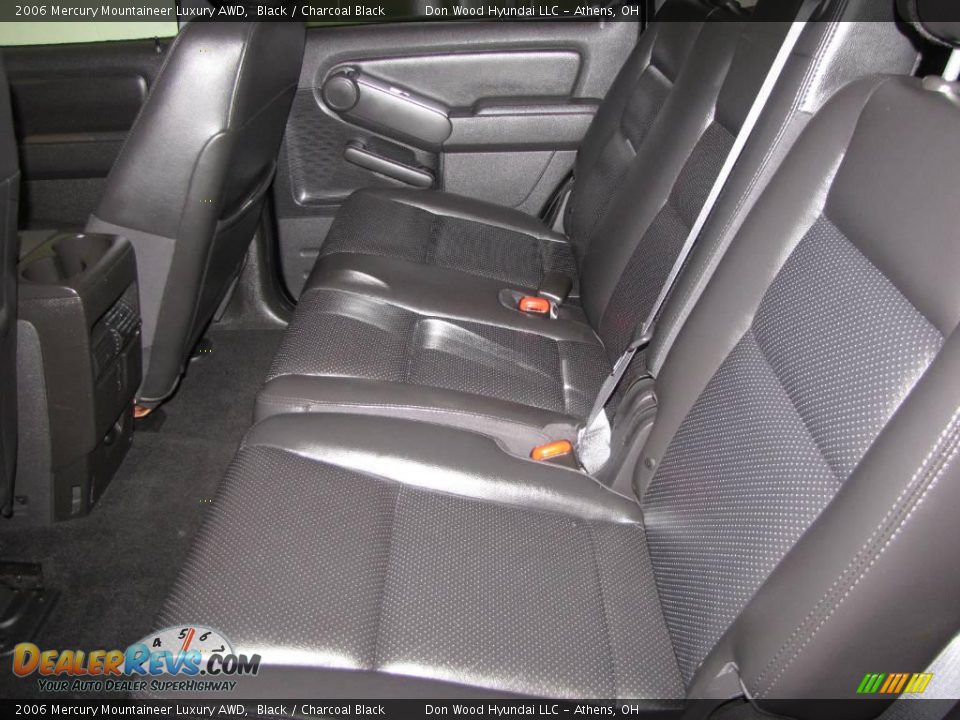 2006 Mercury Mountaineer Luxury AWD Black / Charcoal Black Photo #11