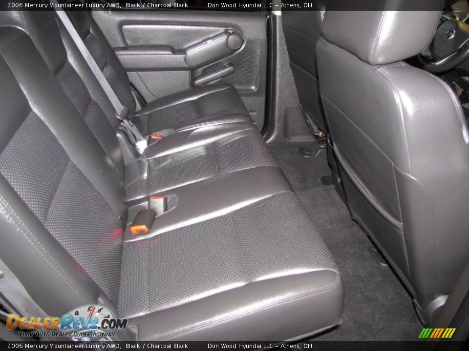 2006 Mercury Mountaineer Luxury AWD Black / Charcoal Black Photo #12