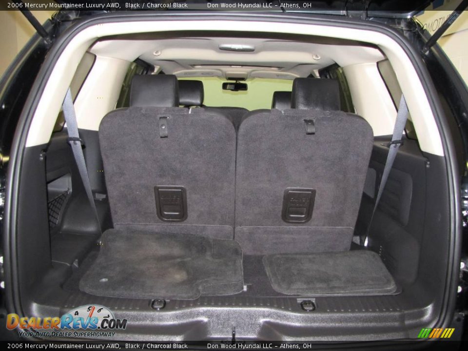 2006 Mercury Mountaineer Luxury AWD Black / Charcoal Black Photo #17