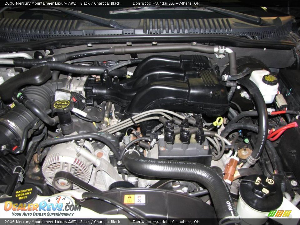2006 Mercury Mountaineer Luxury AWD Black / Charcoal Black Photo #24
