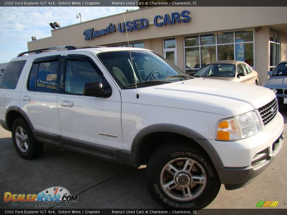 2002 Ford Explorer XLT 4x4 Oxford White / Graphite Photo #17