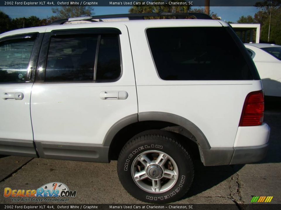 2002 Ford Explorer XLT 4x4 Oxford White / Graphite Photo #19