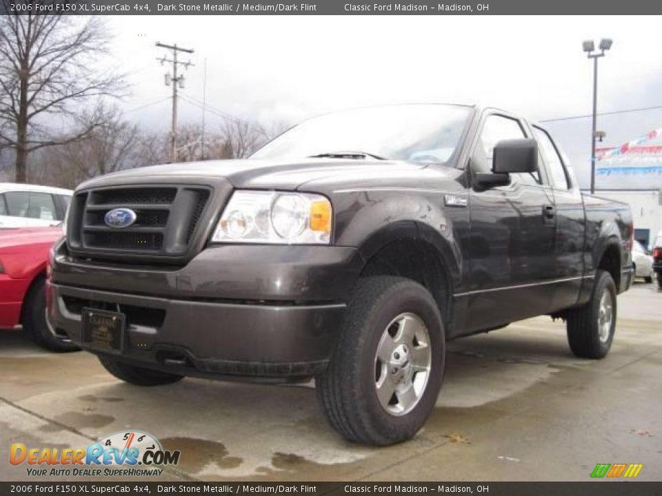 2006 Ford F150 XL SuperCab 4x4 Dark Stone Metallic / Medium/Dark Flint Photo #1