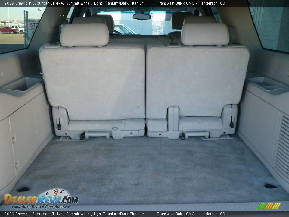 2009 Chevrolet Suburban LT 4x4 Summit White / Light Titanium/Dark Titanium Photo #11