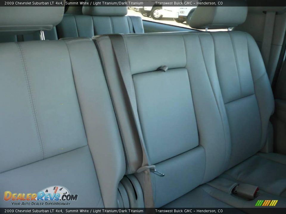 2009 Chevrolet Suburban LT 4x4 Summit White / Light Titanium/Dark Titanium Photo #17