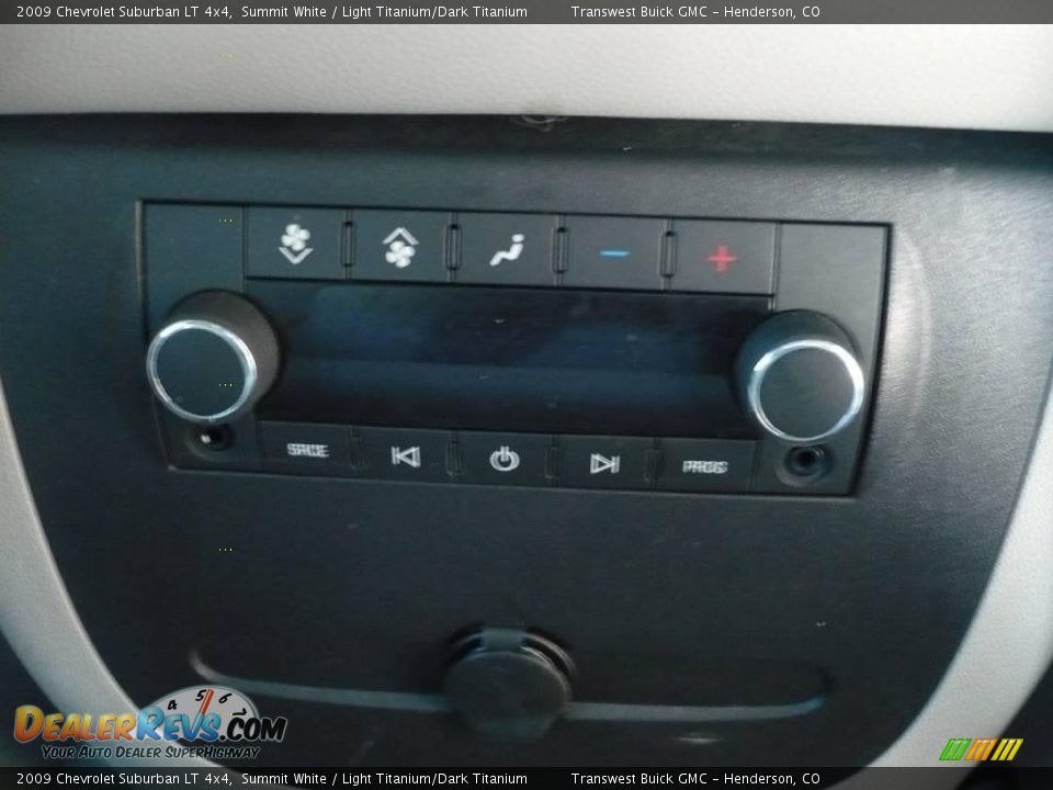 2009 Chevrolet Suburban LT 4x4 Summit White / Light Titanium/Dark Titanium Photo #22