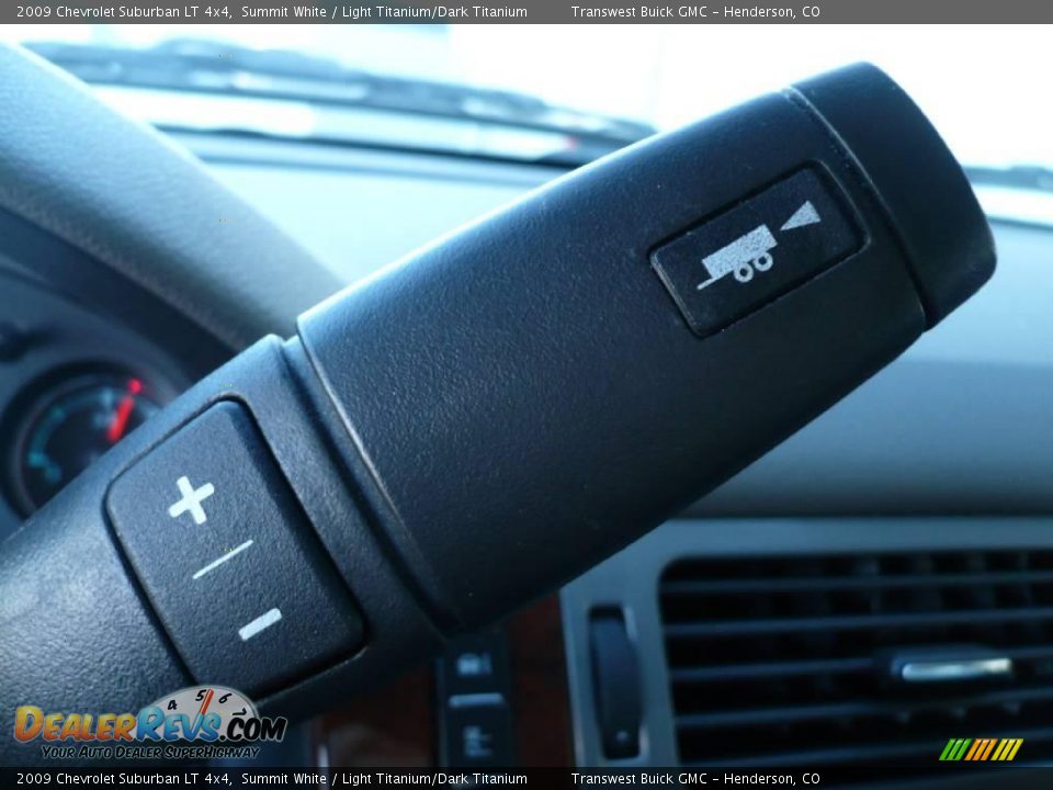 2009 Chevrolet Suburban LT 4x4 Summit White / Light Titanium/Dark Titanium Photo #28