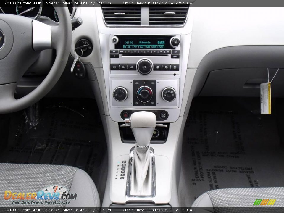 2010 Chevrolet Malibu LS Sedan Silver Ice Metallic / Titanium Photo #14