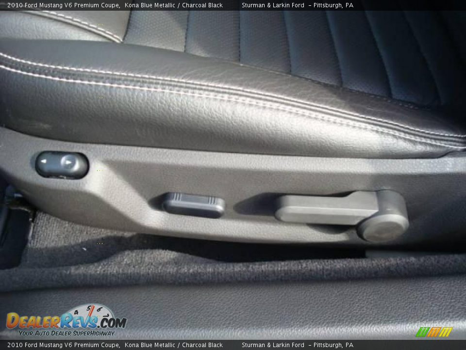2010 Ford Mustang V6 Premium Coupe Kona Blue Metallic / Charcoal Black Photo #14