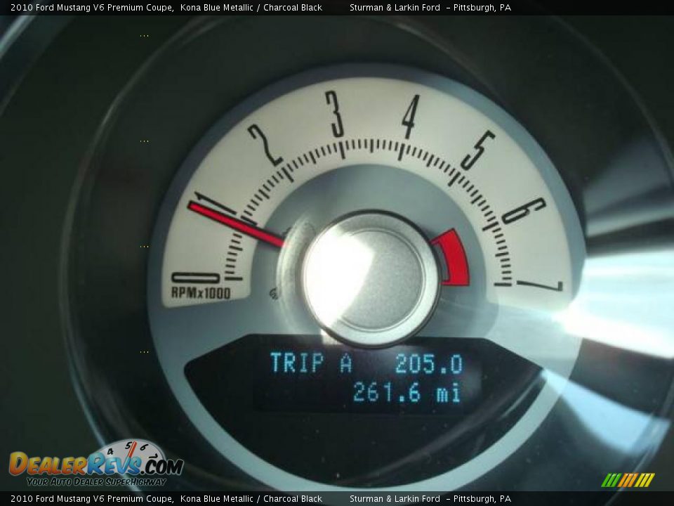 2010 Ford Mustang V6 Premium Coupe Kona Blue Metallic / Charcoal Black Photo #20