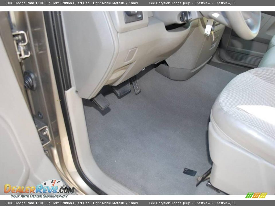 2008 Dodge Ram 1500 Big Horn Edition Quad Cab Light Khaki Metallic / Khaki Photo #15