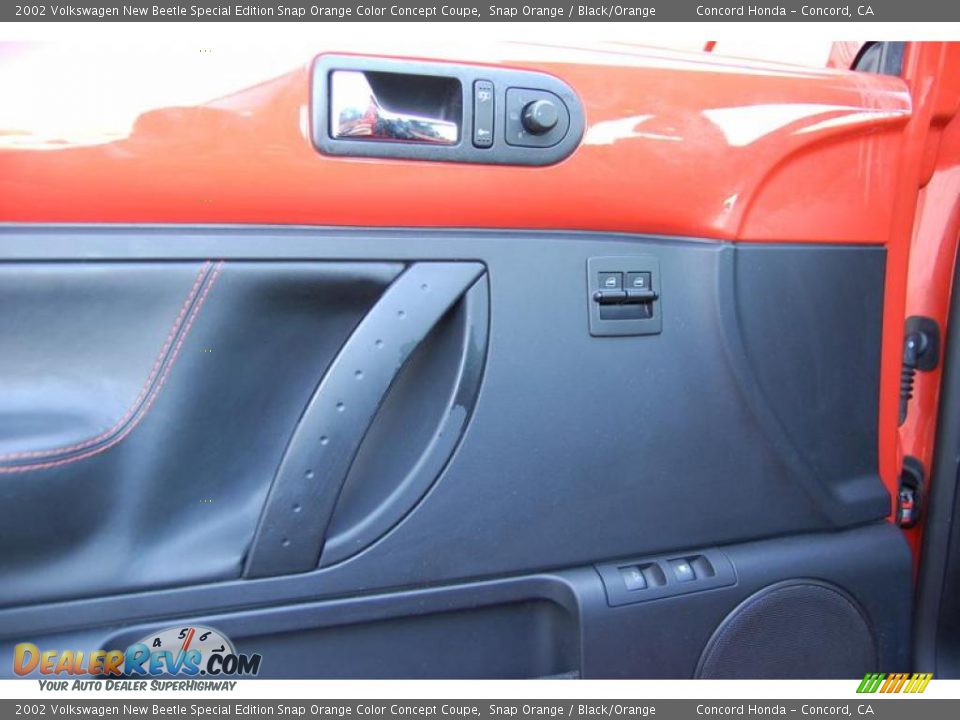 2002 Volkswagen New Beetle Special Edition Snap Orange Color Concept Coupe Snap Orange / Black/Orange Photo #17
