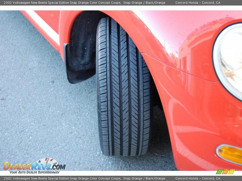 2002 Volkswagen New Beetle Special Edition Snap Orange Color Concept Coupe Snap Orange / Black/Orange Photo #24