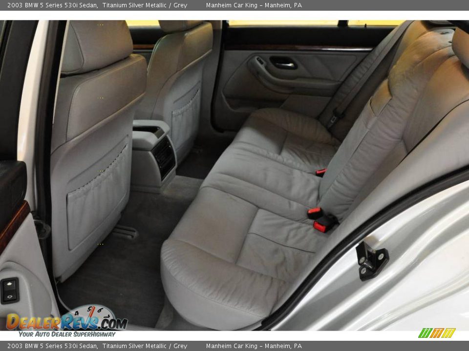 2003 BMW 5 Series 530i Sedan Titanium Silver Metallic / Grey Photo #15