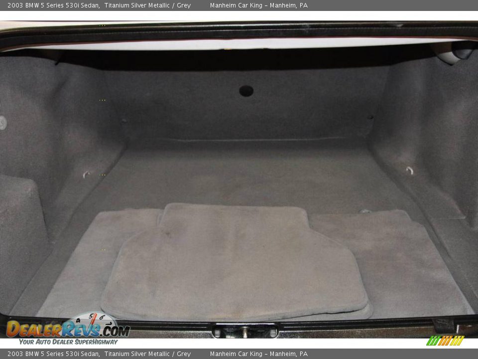 2003 BMW 5 Series 530i Sedan Titanium Silver Metallic / Grey Photo #16