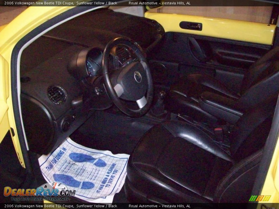 2006 Volkswagen New Beetle TDI Coupe Sunflower Yellow / Black Photo #12