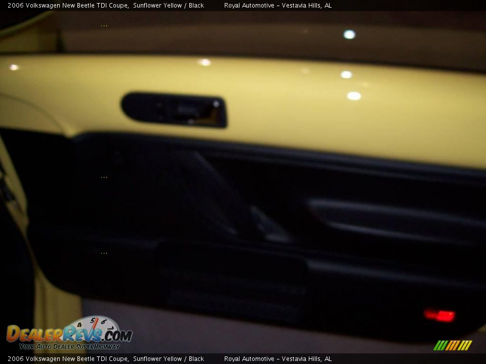 2006 Volkswagen New Beetle TDI Coupe Sunflower Yellow / Black Photo #25