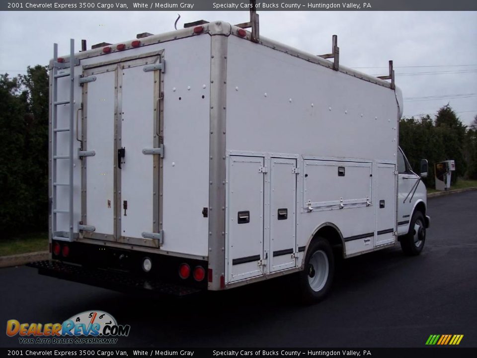 2001 Chevrolet Express 3500 Cargo Van White / Medium Gray Photo #20