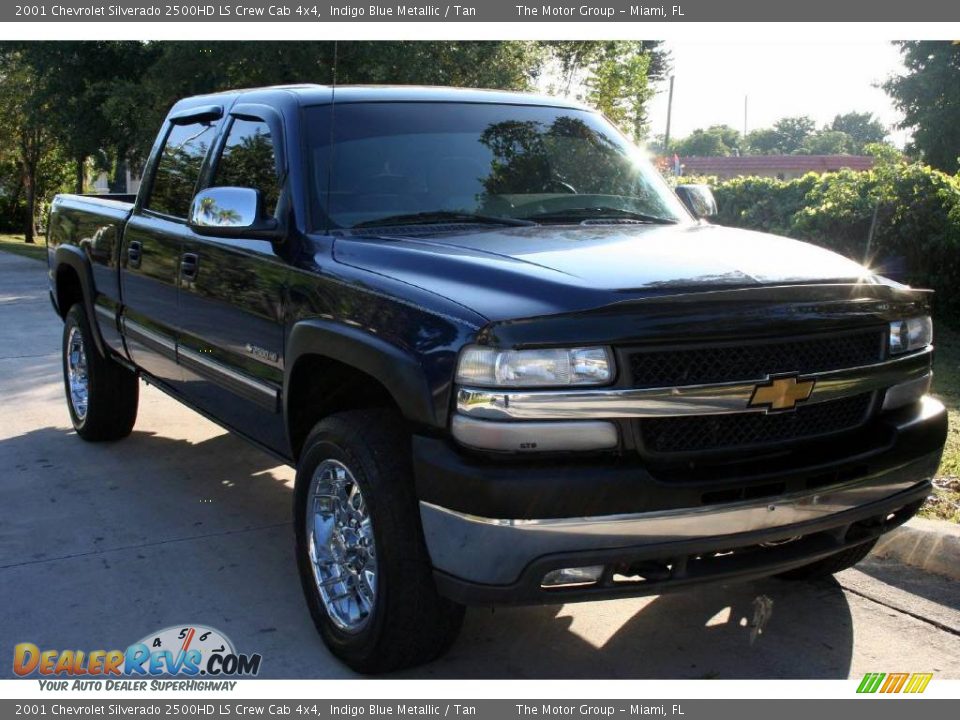 2001 Chevrolet Silverado 2500HD LS Crew Cab 4x4 Indigo Blue Metallic / Tan Photo #13