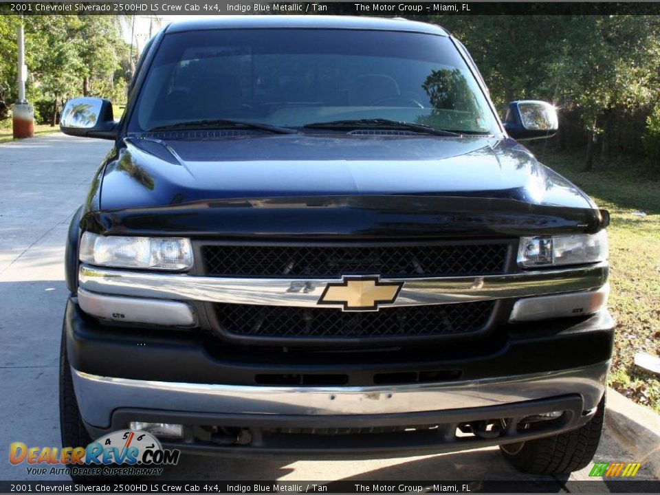 2001 Chevrolet Silverado 2500HD LS Crew Cab 4x4 Indigo Blue Metallic / Tan Photo #14