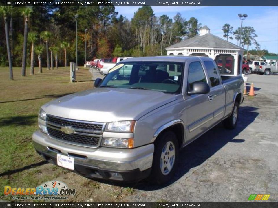 2006 Chevrolet Silverado 1500 Extended Cab Silver Birch Metallic / Dark Charcoal Photo #1