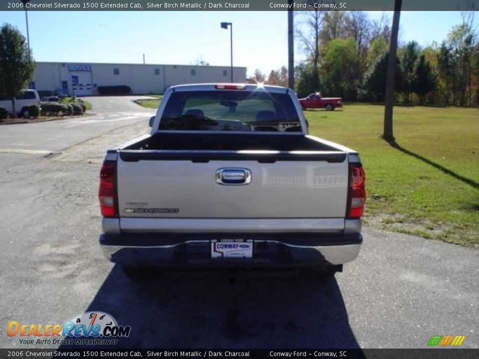 2006 Chevrolet Silverado 1500 Extended Cab Silver Birch Metallic / Dark Charcoal Photo #6