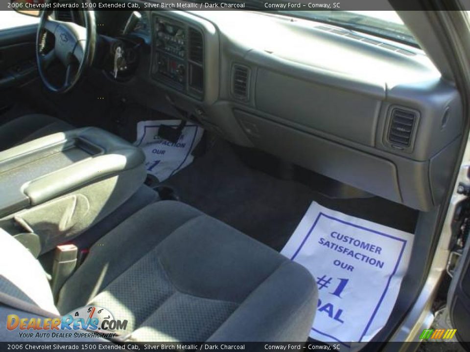 2006 Chevrolet Silverado 1500 Extended Cab Silver Birch Metallic / Dark Charcoal Photo #17