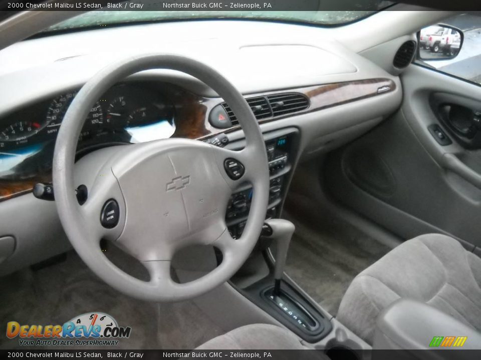 2000 Chevrolet Malibu LS Sedan Black / Gray Photo #7