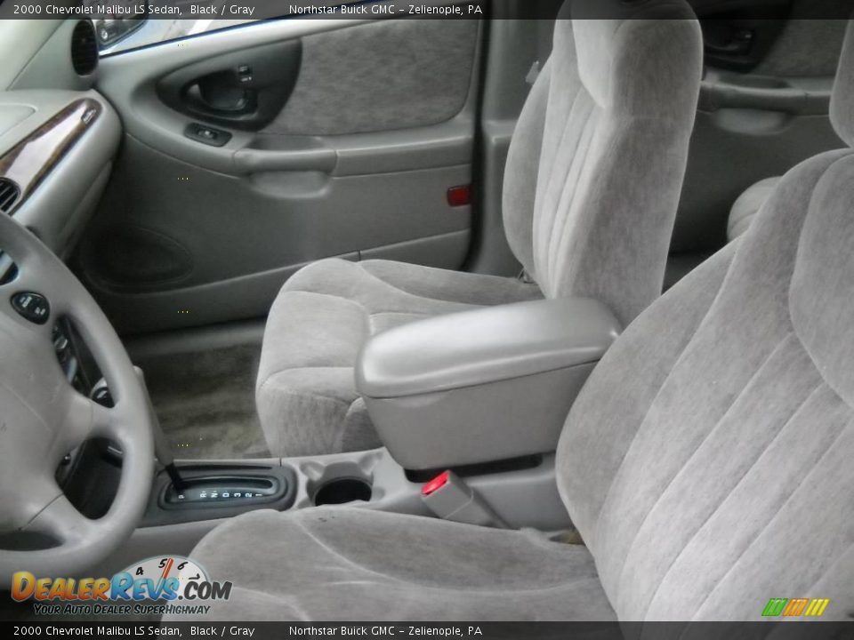 2000 Chevrolet Malibu LS Sedan Black / Gray Photo #8