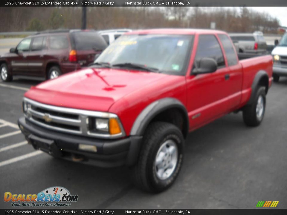 1995 Chevrolet S10 LS Extended Cab 4x4 Victory Red / Gray Photo #14