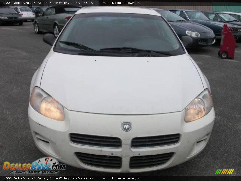 2001 Dodge Stratus SE Sedan Stone White / Dark Slate Gray Photo #1