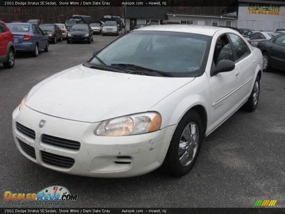 2001 Dodge Stratus SE Sedan Stone White / Dark Slate Gray Photo #2