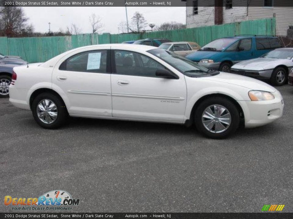 2001 Dodge Stratus SE Sedan Stone White / Dark Slate Gray Photo #4