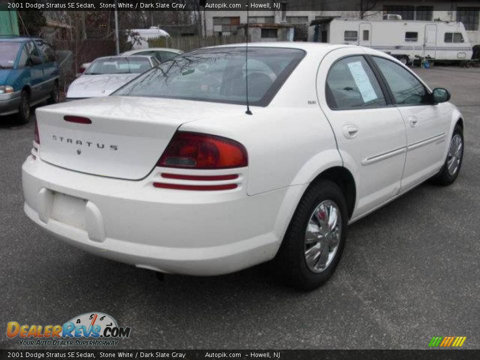 2001 Dodge Stratus SE Sedan Stone White / Dark Slate Gray Photo #5
