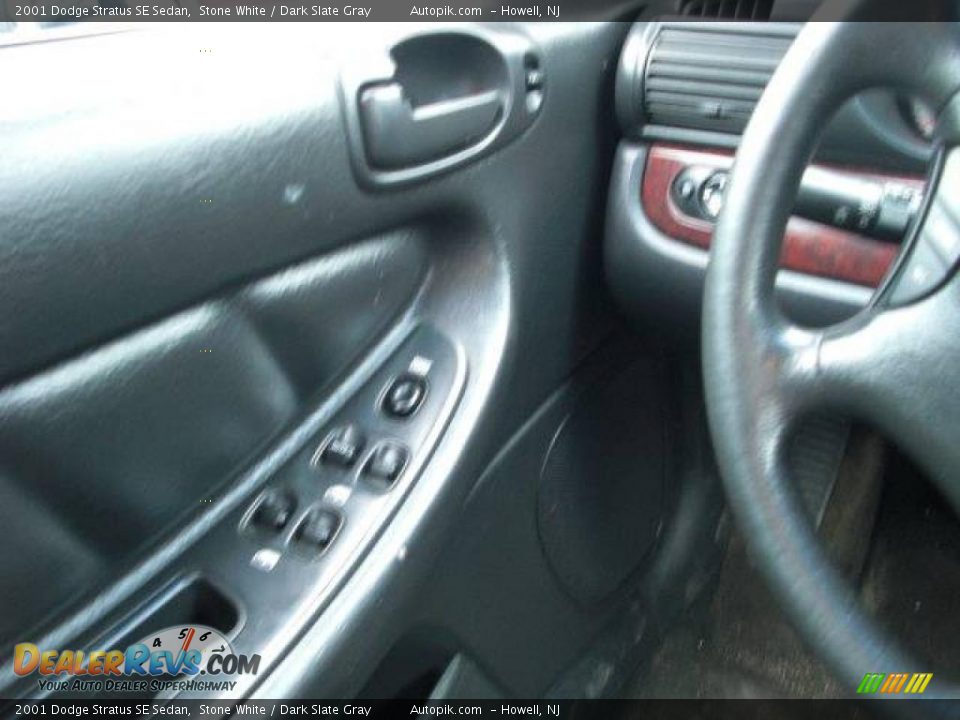 2001 Dodge Stratus SE Sedan Stone White / Dark Slate Gray Photo #13