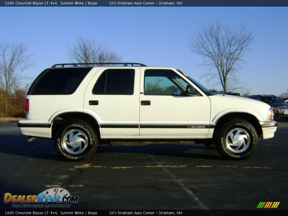 1996 Chevrolet Blazer LT 4x4 Summit White / Beige Photo #8