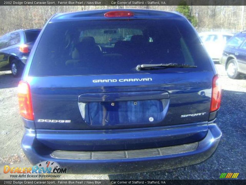 2002 Dodge Grand Caravan Sport Patriot Blue Pearl / Navy Blue Photo #2
