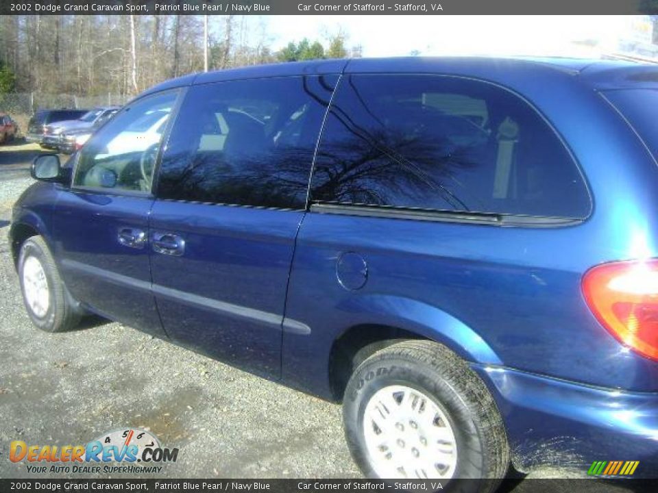2002 Dodge Grand Caravan Sport Patriot Blue Pearl / Navy Blue Photo #7
