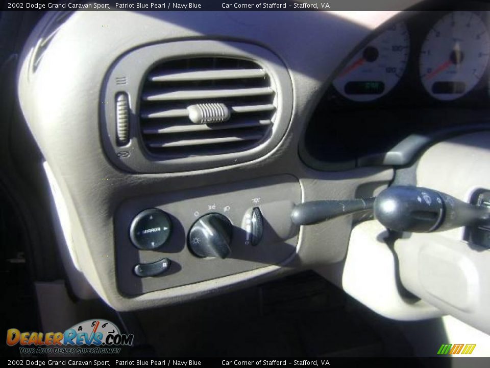 2002 Dodge Grand Caravan Sport Patriot Blue Pearl / Navy Blue Photo #9