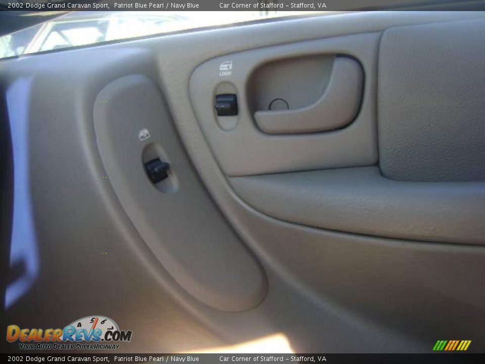 2002 Dodge Grand Caravan Sport Patriot Blue Pearl / Navy Blue Photo #15