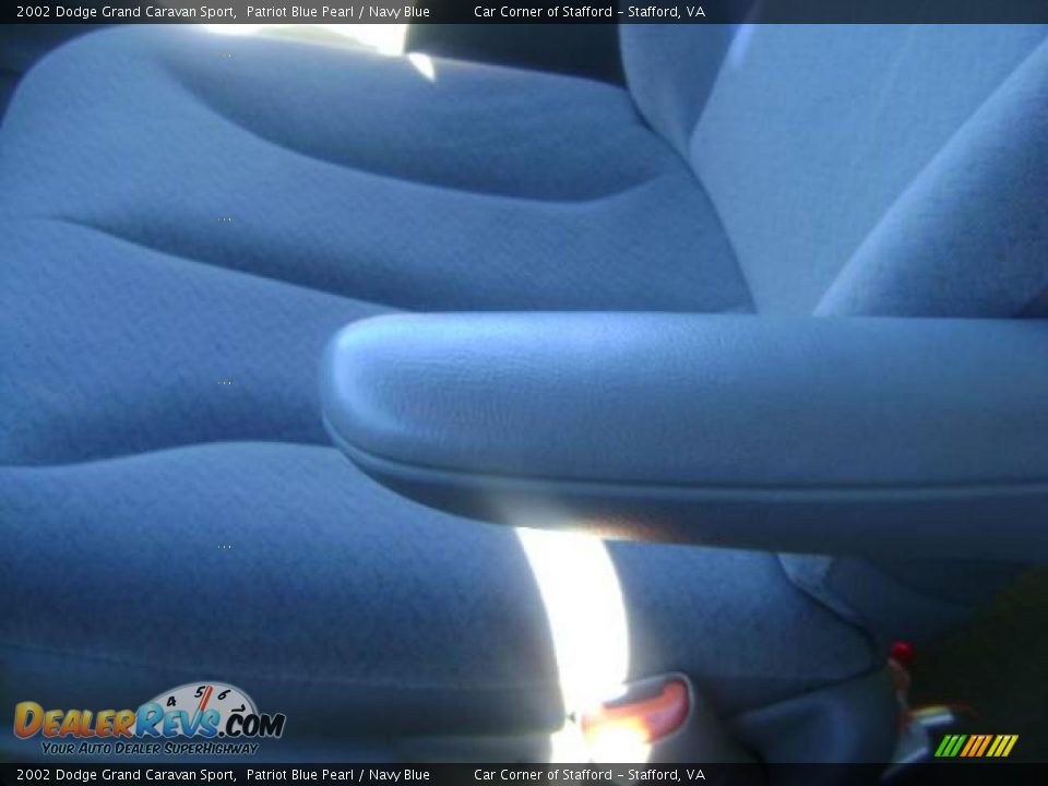 2002 Dodge Grand Caravan Sport Patriot Blue Pearl / Navy Blue Photo #25